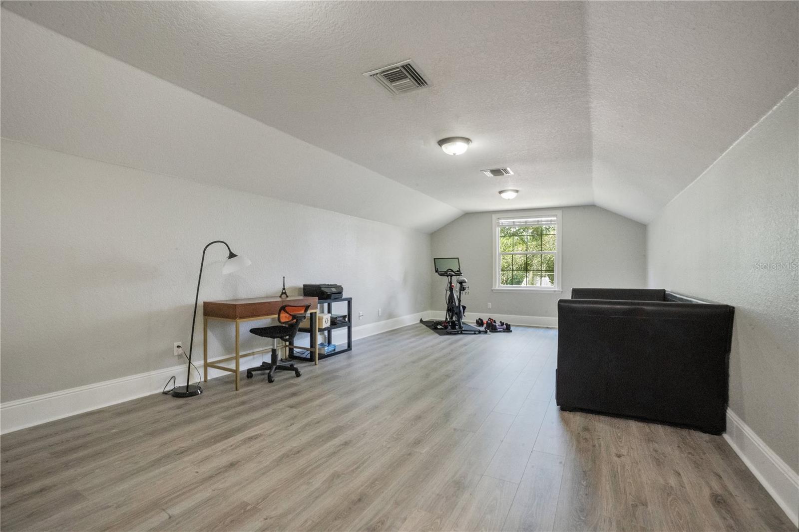 Image 43 of 70 For 340 Alberta Drive