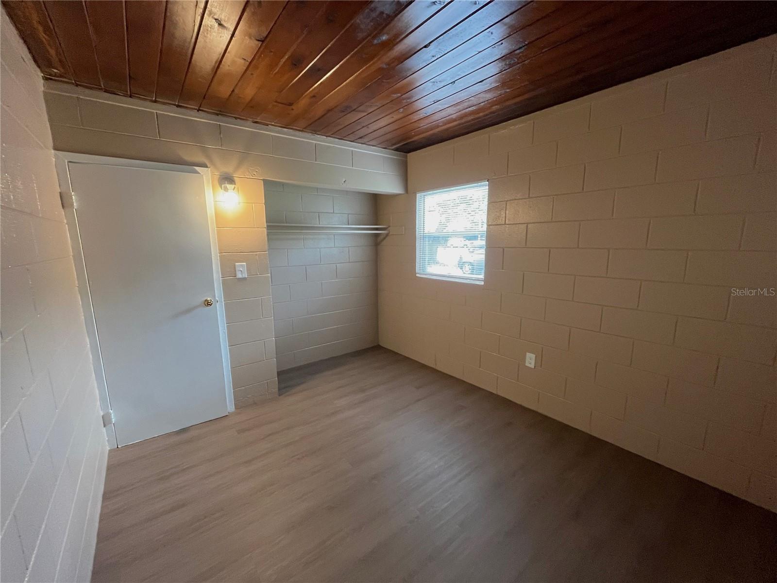 Image 11 of 12 For 705 Boston Avenue