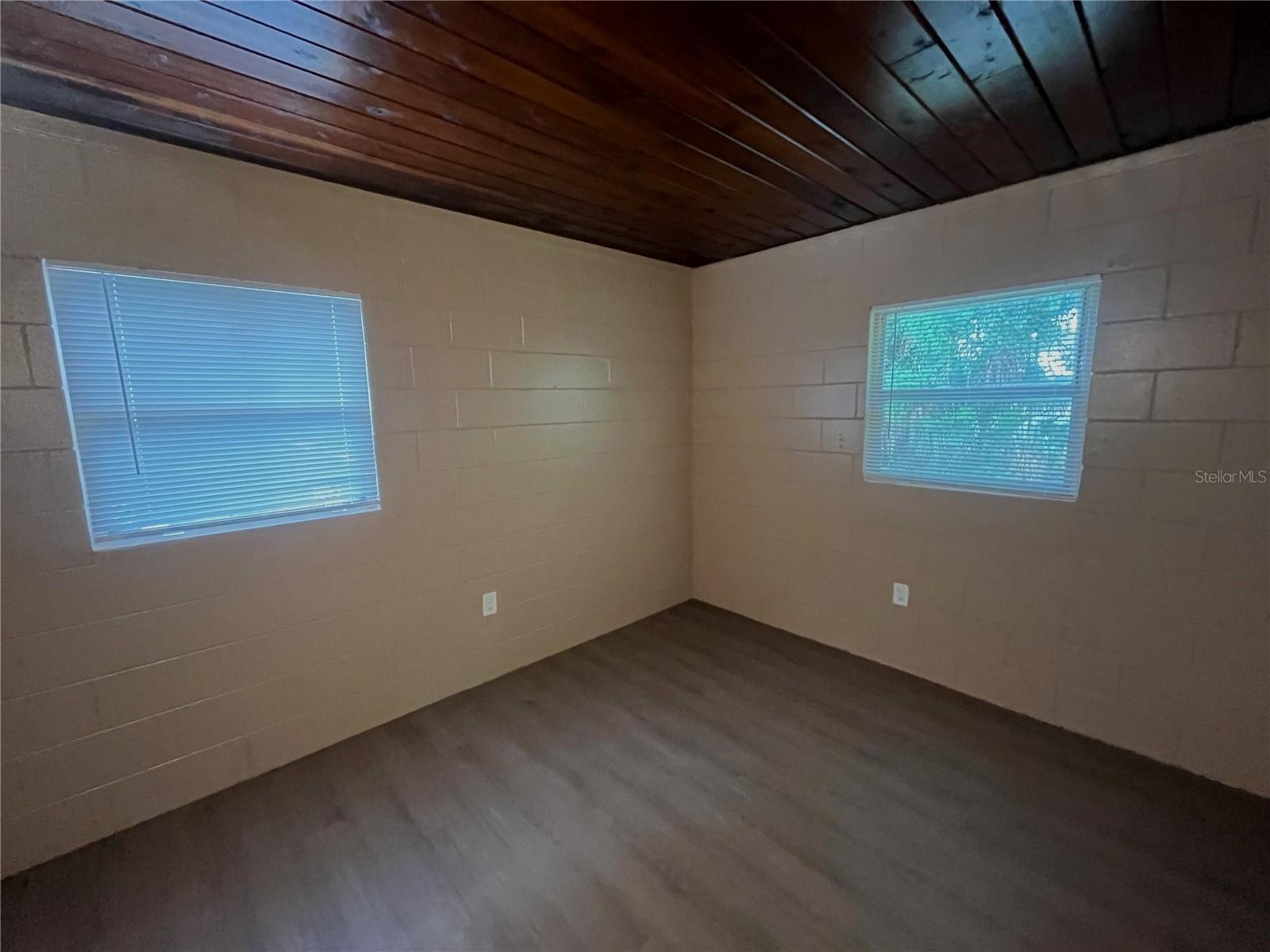 Image 12 of 12 For 705 Boston Avenue