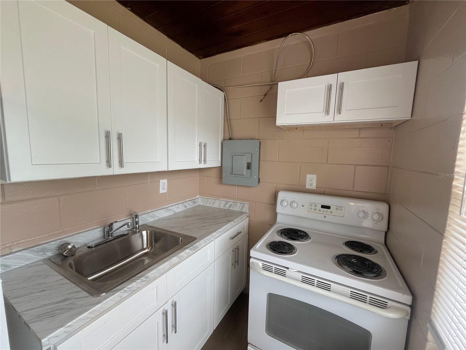 Image 6 of 12 For 705 Boston Avenue