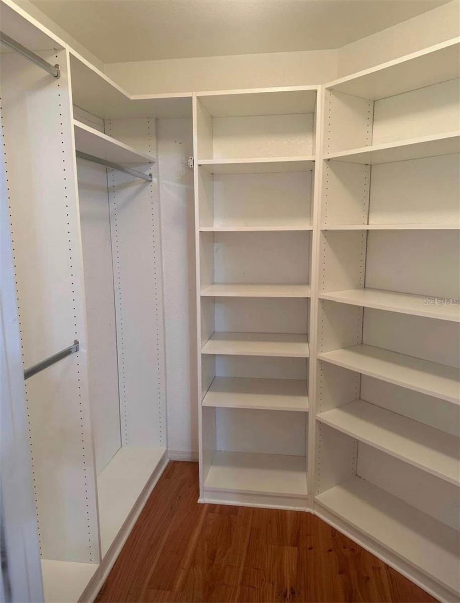 Image 11 of 13 For 2310 Sweetwater Boulevard