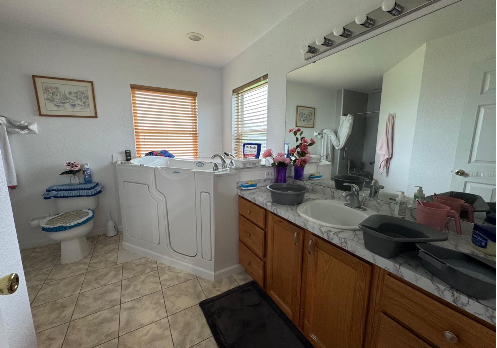 Image 9 of 10 For 2310 Sweetwater Boulevard
