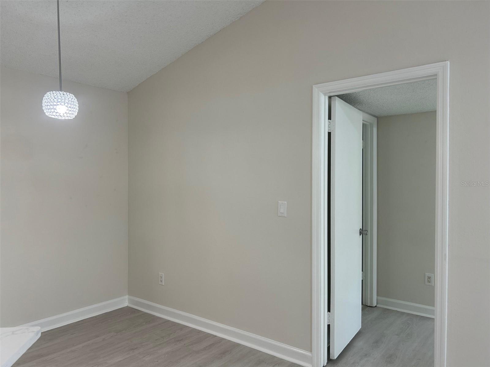 Image 18 of 26 For 4512 Commander Drive 1727