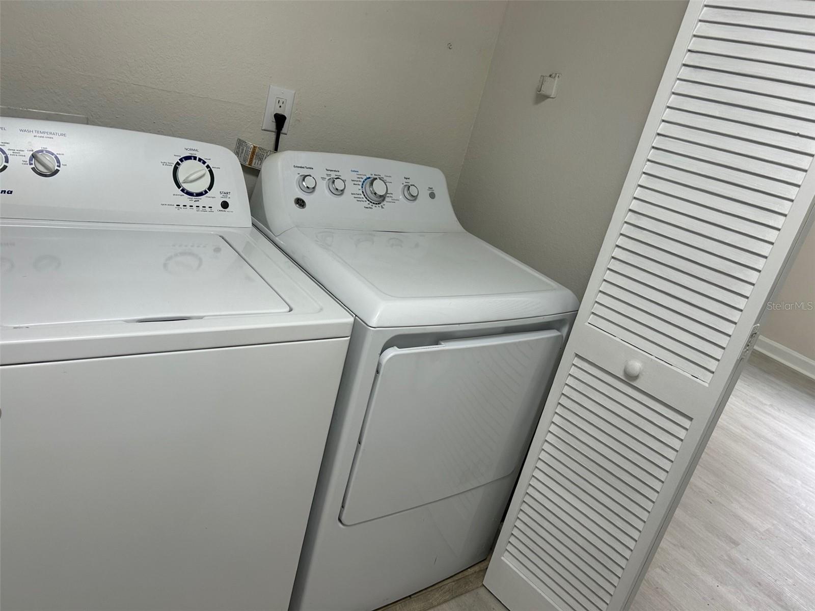 Image 22 of 26 For 4512 Commander Drive 1727