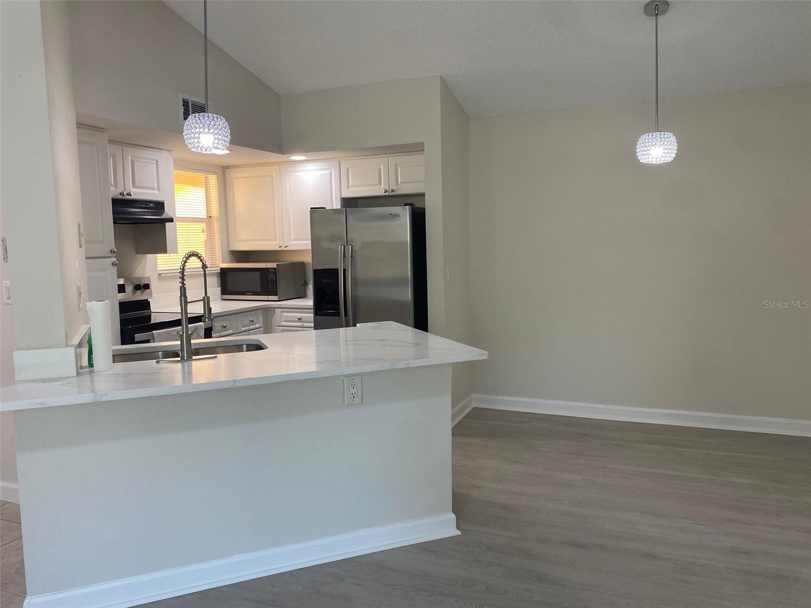 Image 5 of 14 For 4512 Commander Drive 1727