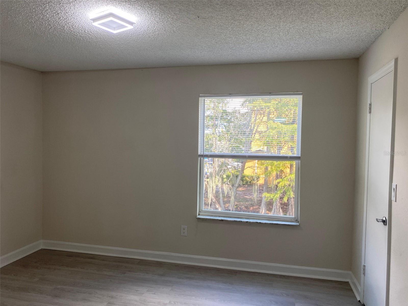 Image 8 of 14 For 4512 Commander Drive 1727