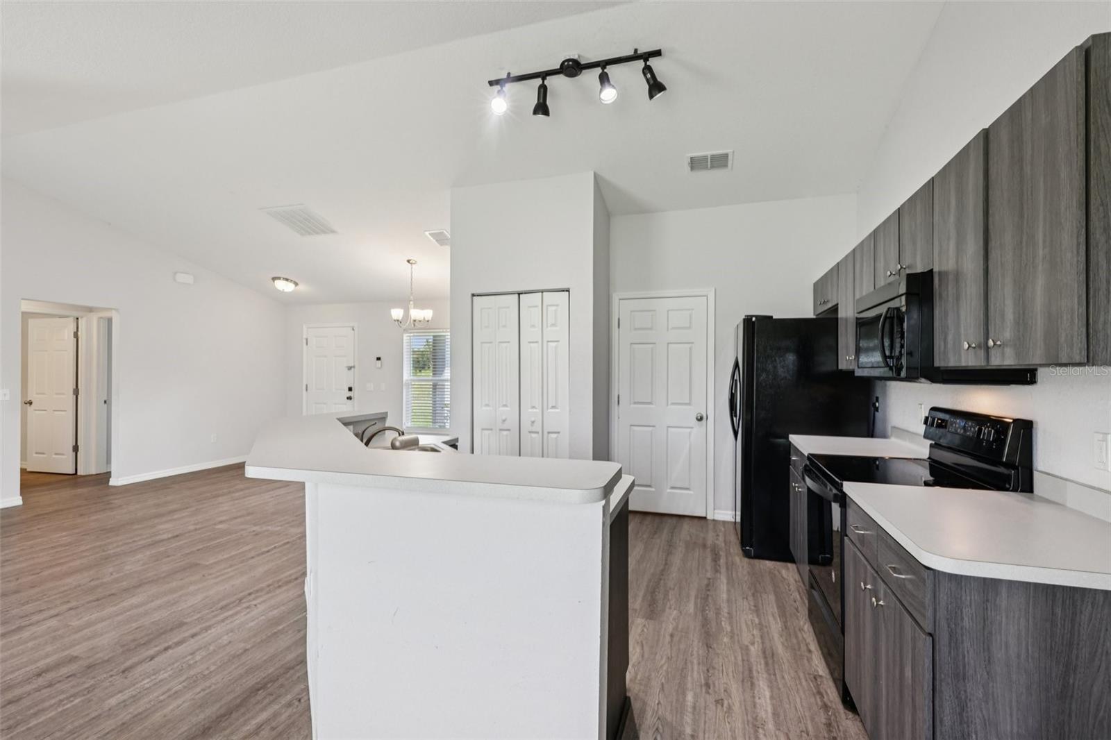 Image 8 of 23 For 5 Laurel Pass Court