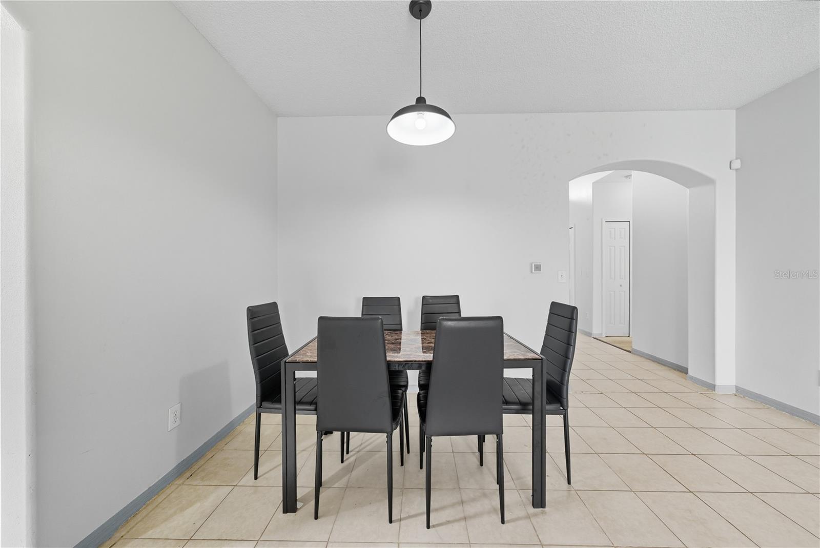 Image 17 of 51 For 1345 Knollwood Drive