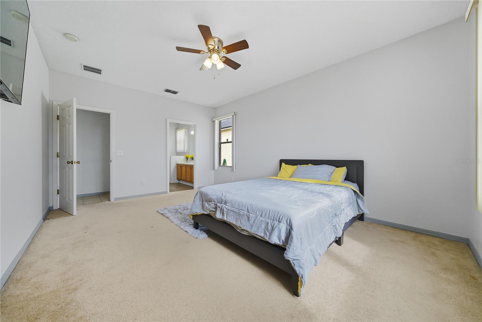 Image 22 of 51 For 1345 Knollwood Drive