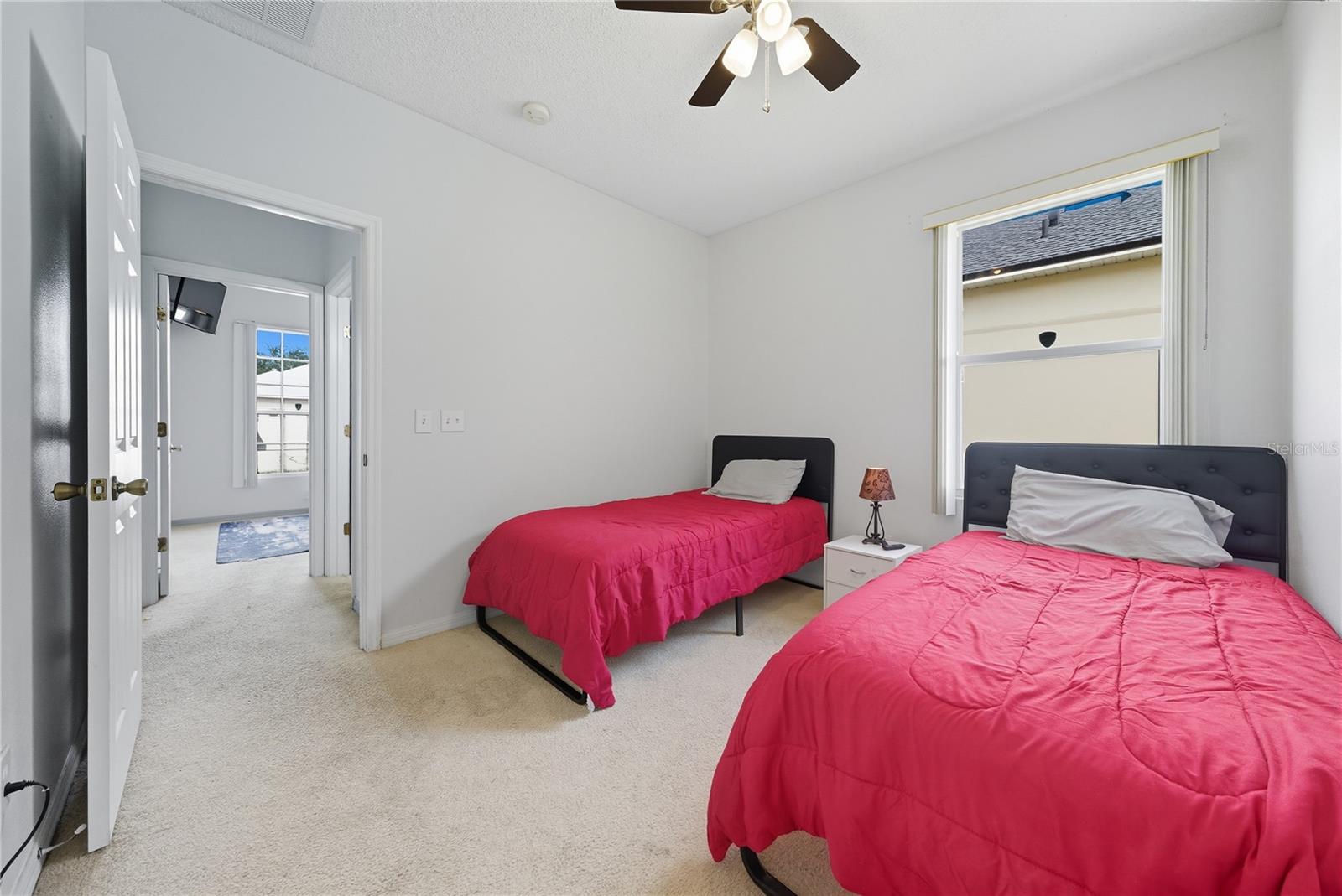 Image 32 of 51 For 1345 Knollwood Drive