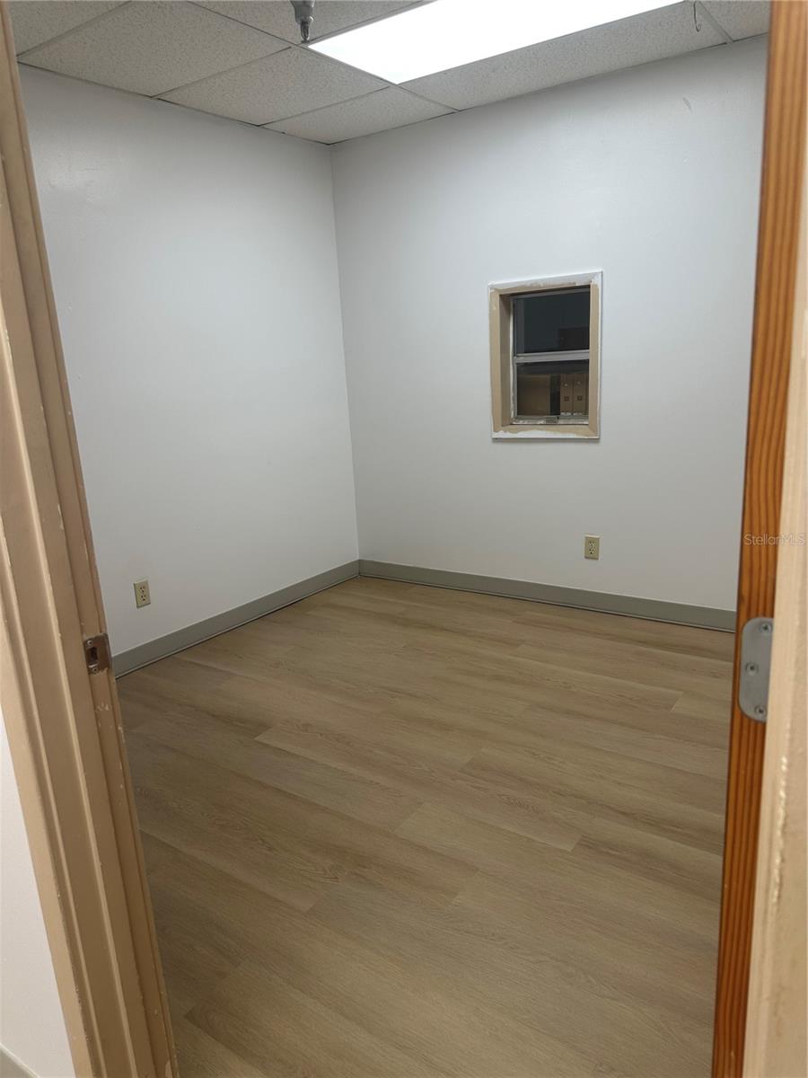 Image 11 of 12 For 215 Altamonte Commerce Boulevard 1406