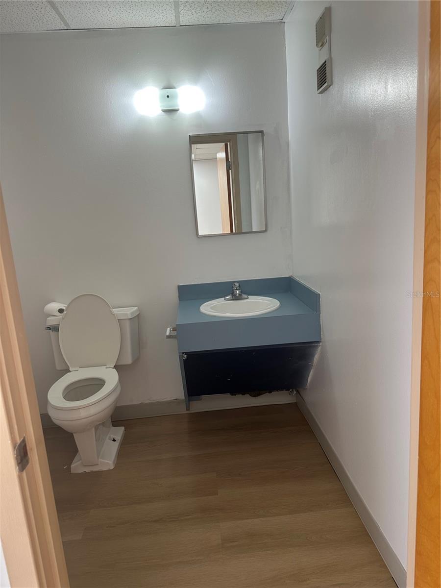 Image 12 of 12 For 215 Altamonte Commerce Boulevard 1406