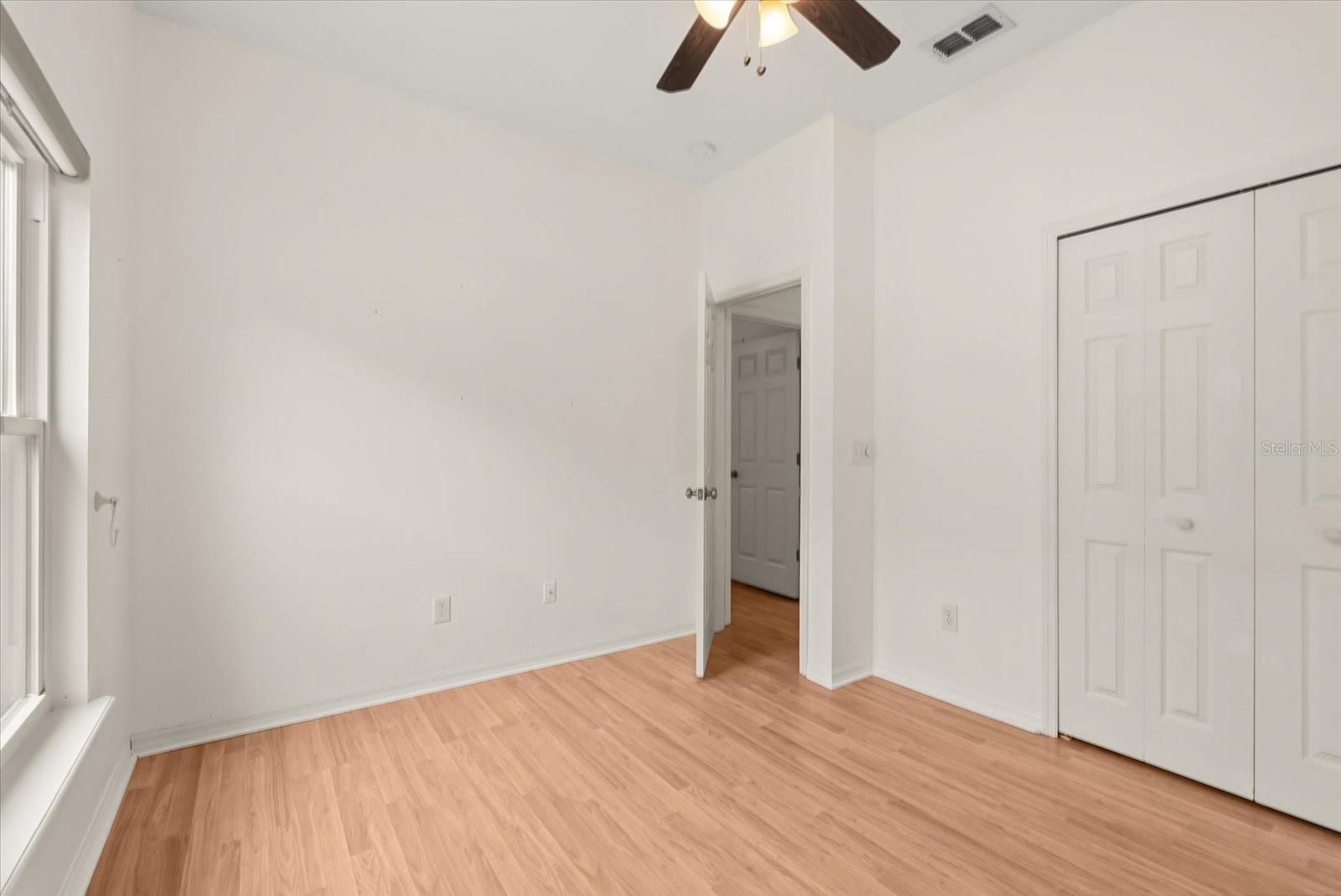 Image 17 of 26 For 471 Augustine Court