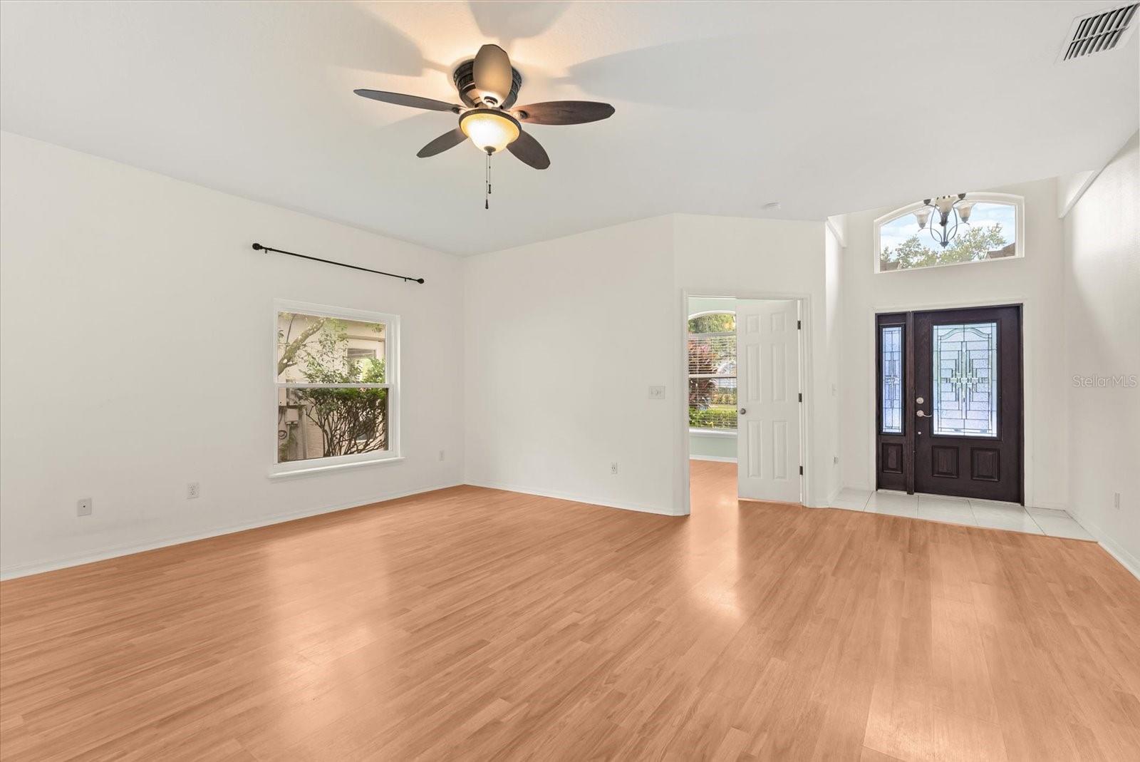 Image 3 of 26 For 471 Augustine Court