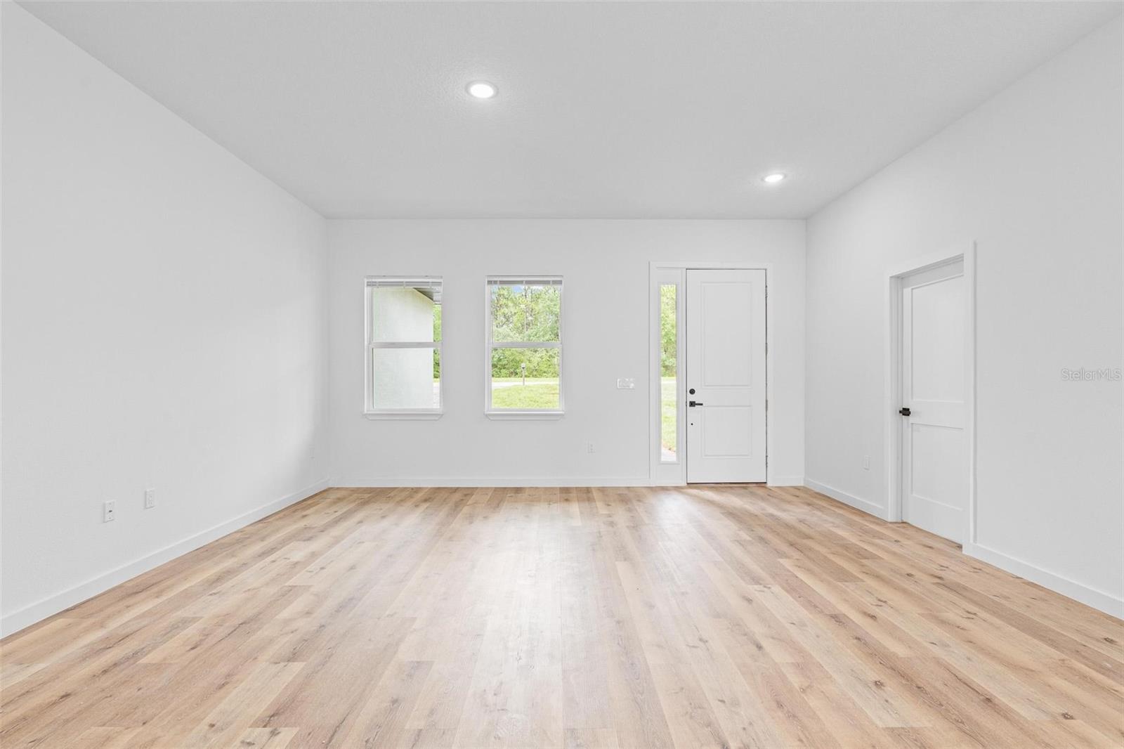 Image 10 of 29 For 8690 Se 161 Street
