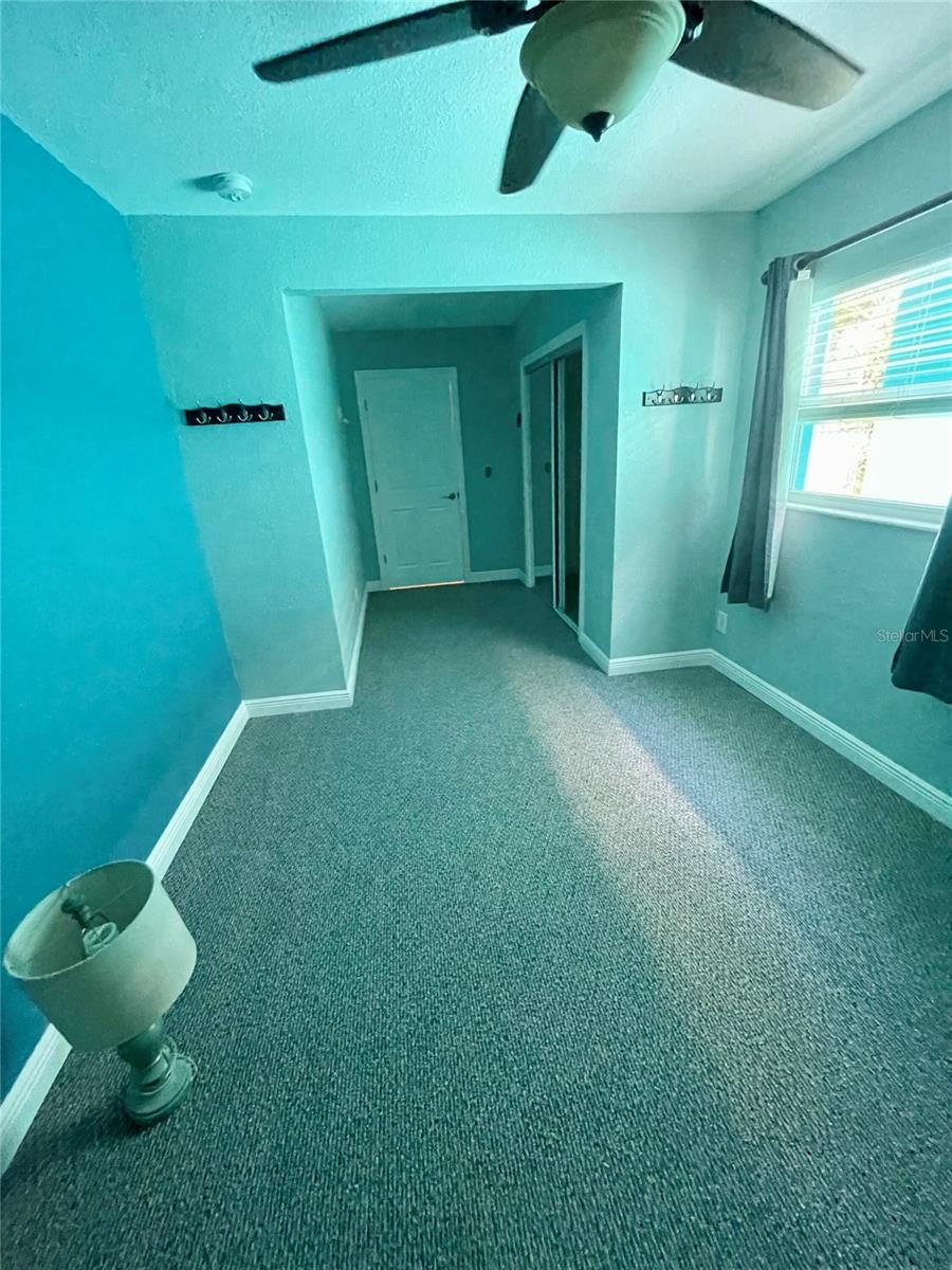 Image 30 of 34 For 781 Oleander Way S