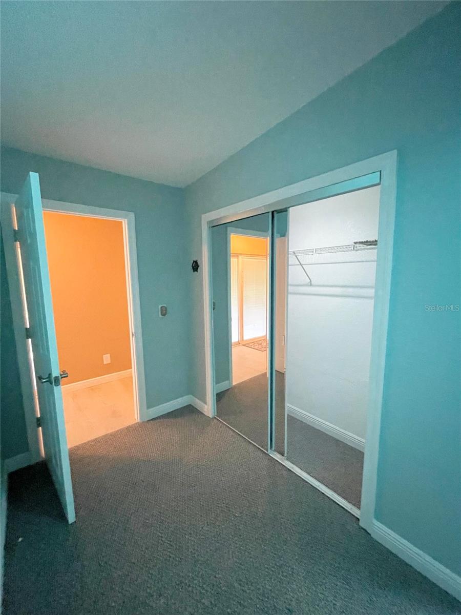 Image 33 of 34 For 781 Oleander Way S