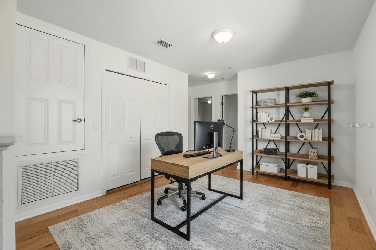 Image 18 of 34 For 521 Interlude Lane H