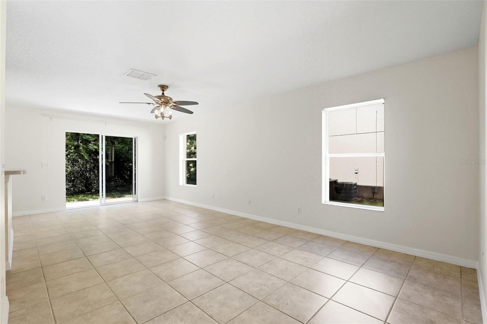 Image 7 of 34 For 521 Interlude Lane H