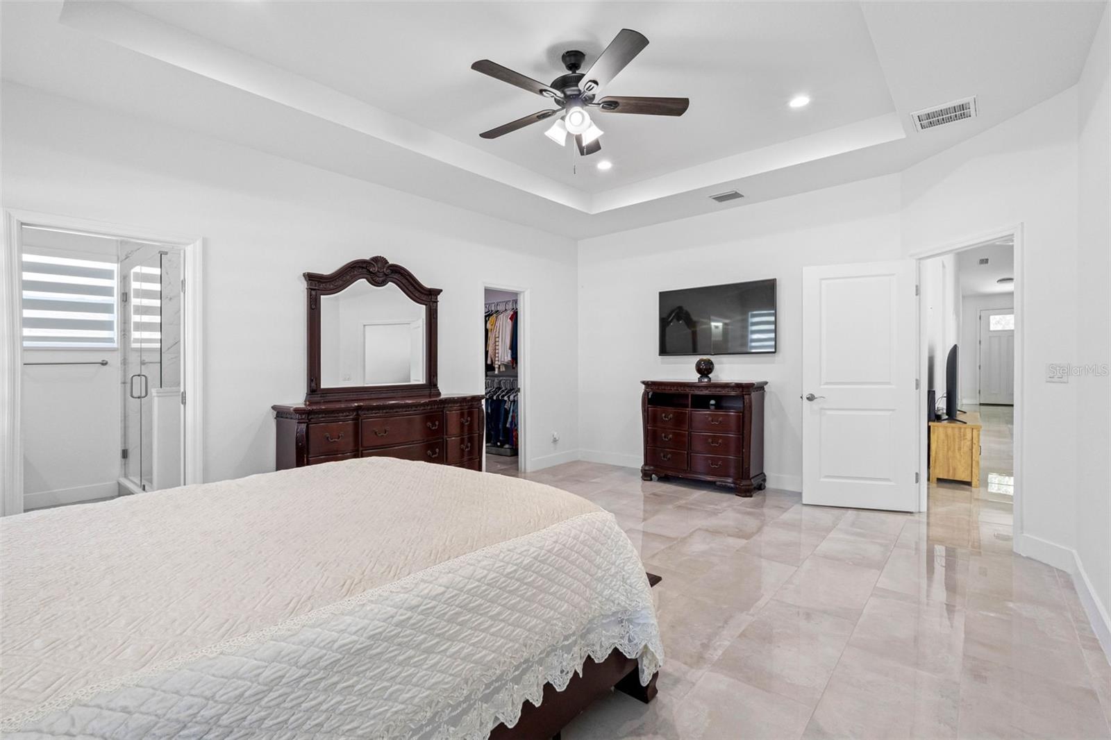 Image 30 of 64 For 8920 Newport Avenue