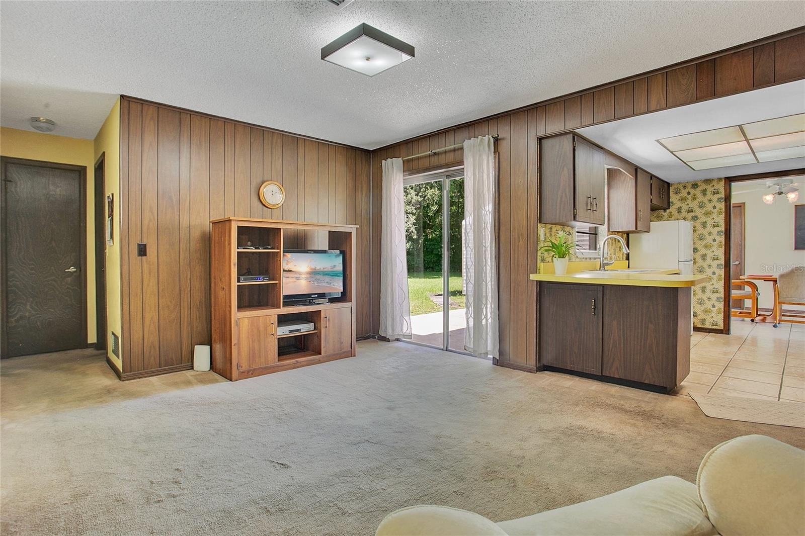 Image 11 of 36 For 4490 Foxchase Drive
