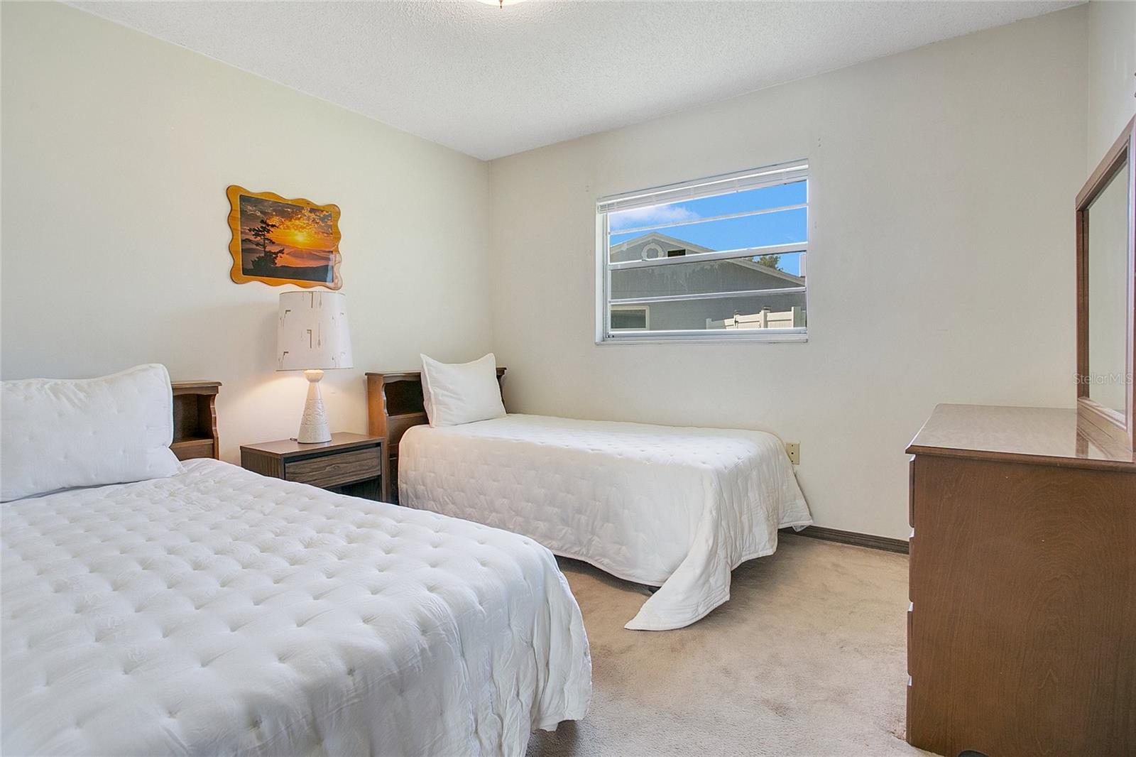 Image 18 of 36 For 4490 Foxchase Drive