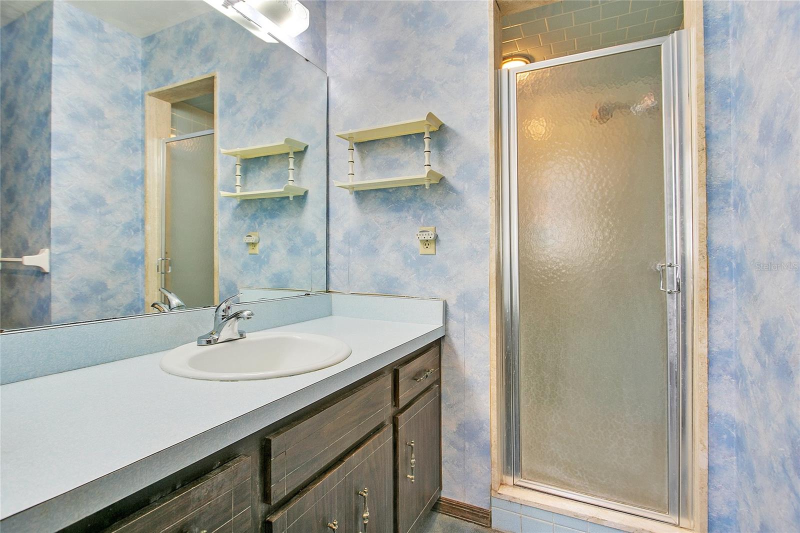 Image 19 of 36 For 4490 Foxchase Drive