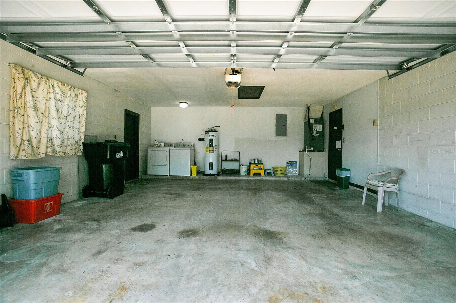 Image 23 of 36 For 4490 Foxchase Drive