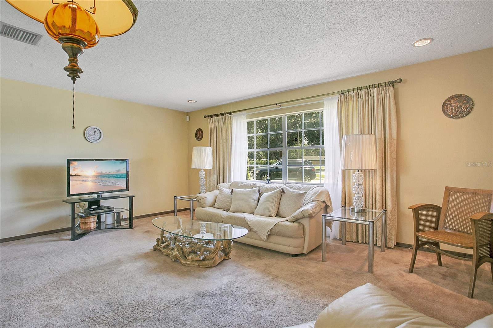 Image 4 of 36 For 4490 Foxchase Drive