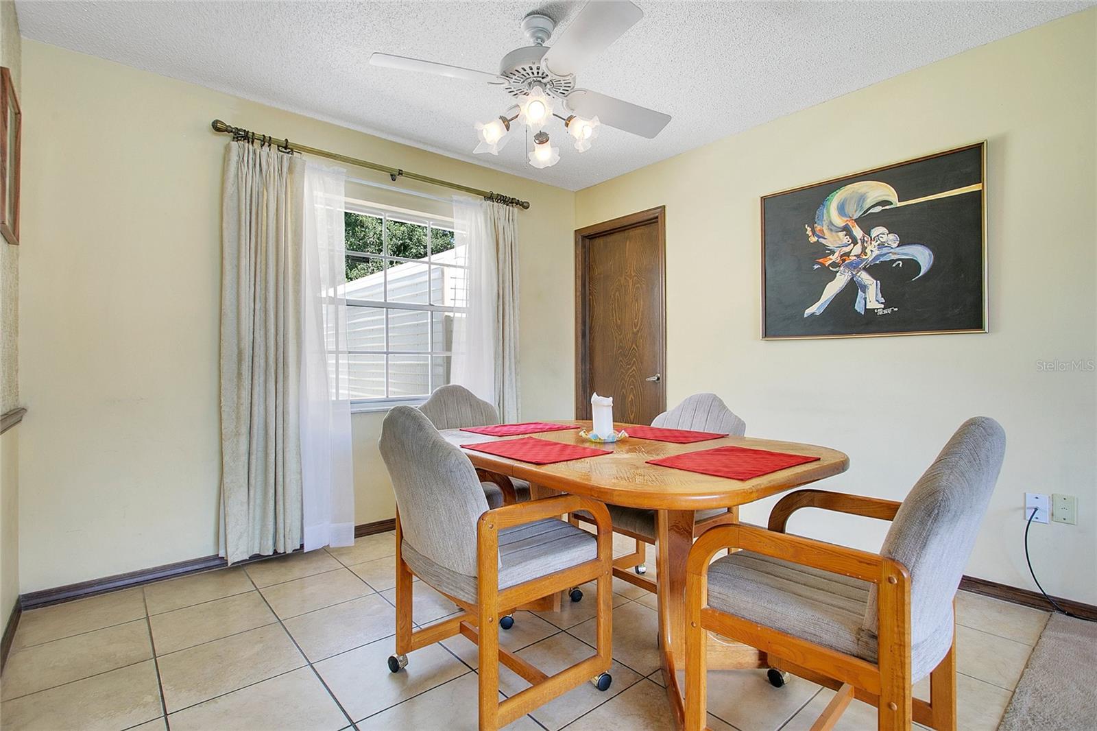 Image 8 of 36 For 4490 Foxchase Drive