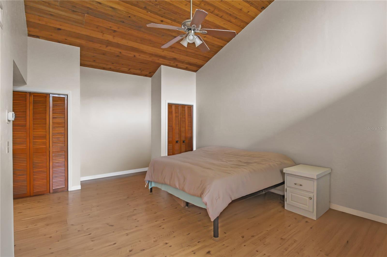 Image 10 of 18 For 3566 Camelot Drive 6