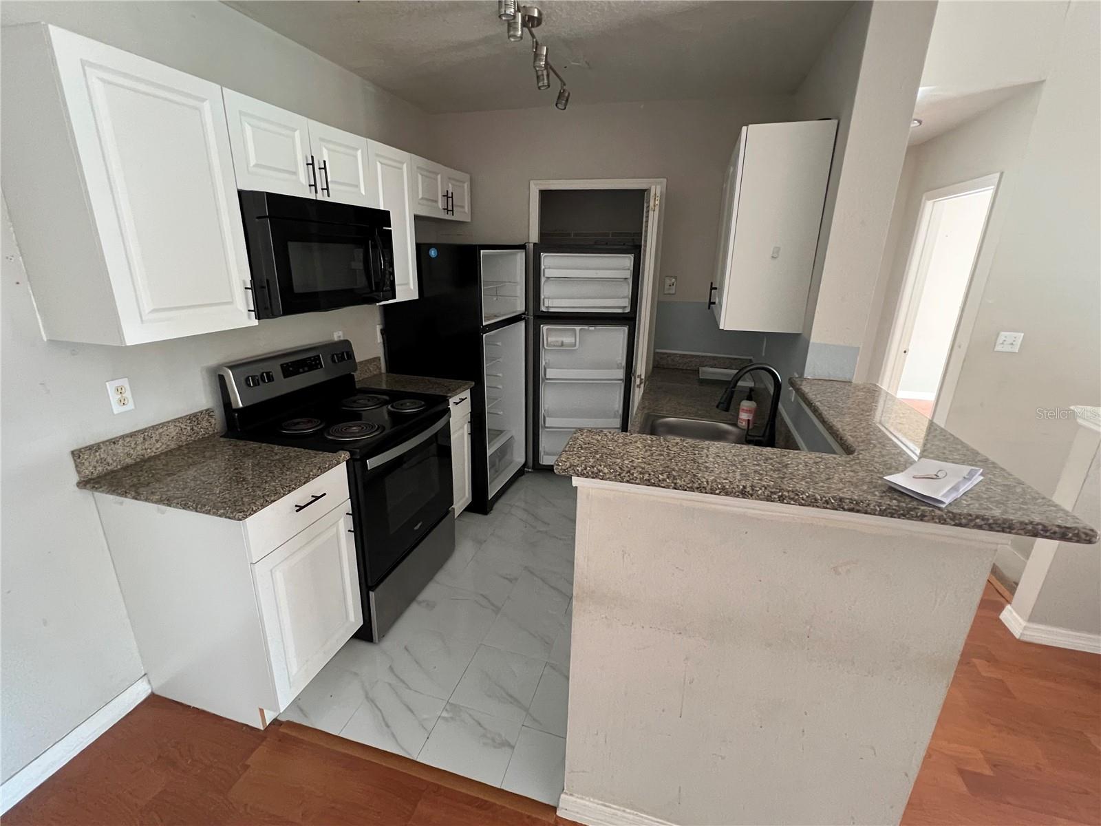 Image 2 of 13 For 4348 Kirkman Road 808