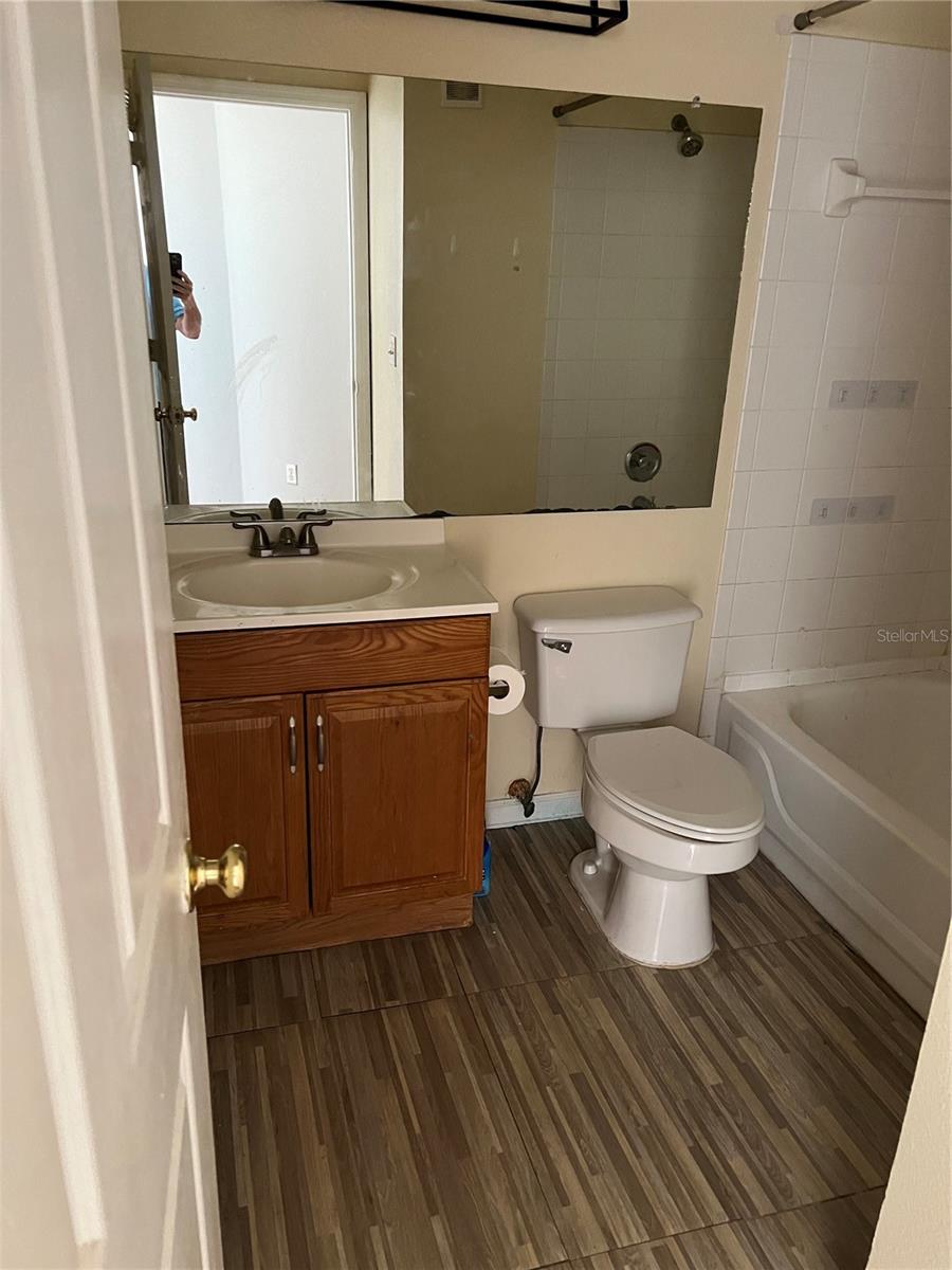 Image 4 of 13 For 4348 Kirkman Road 808