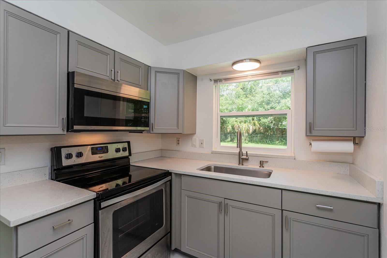 Image 7 of 15 For 1907 Brown Street