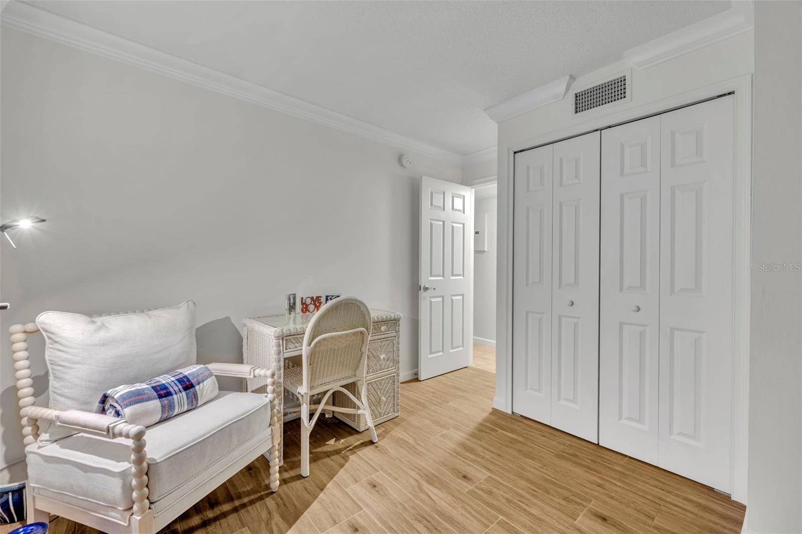 Image 12 of 22 For 535 Interlachen Avenue 203