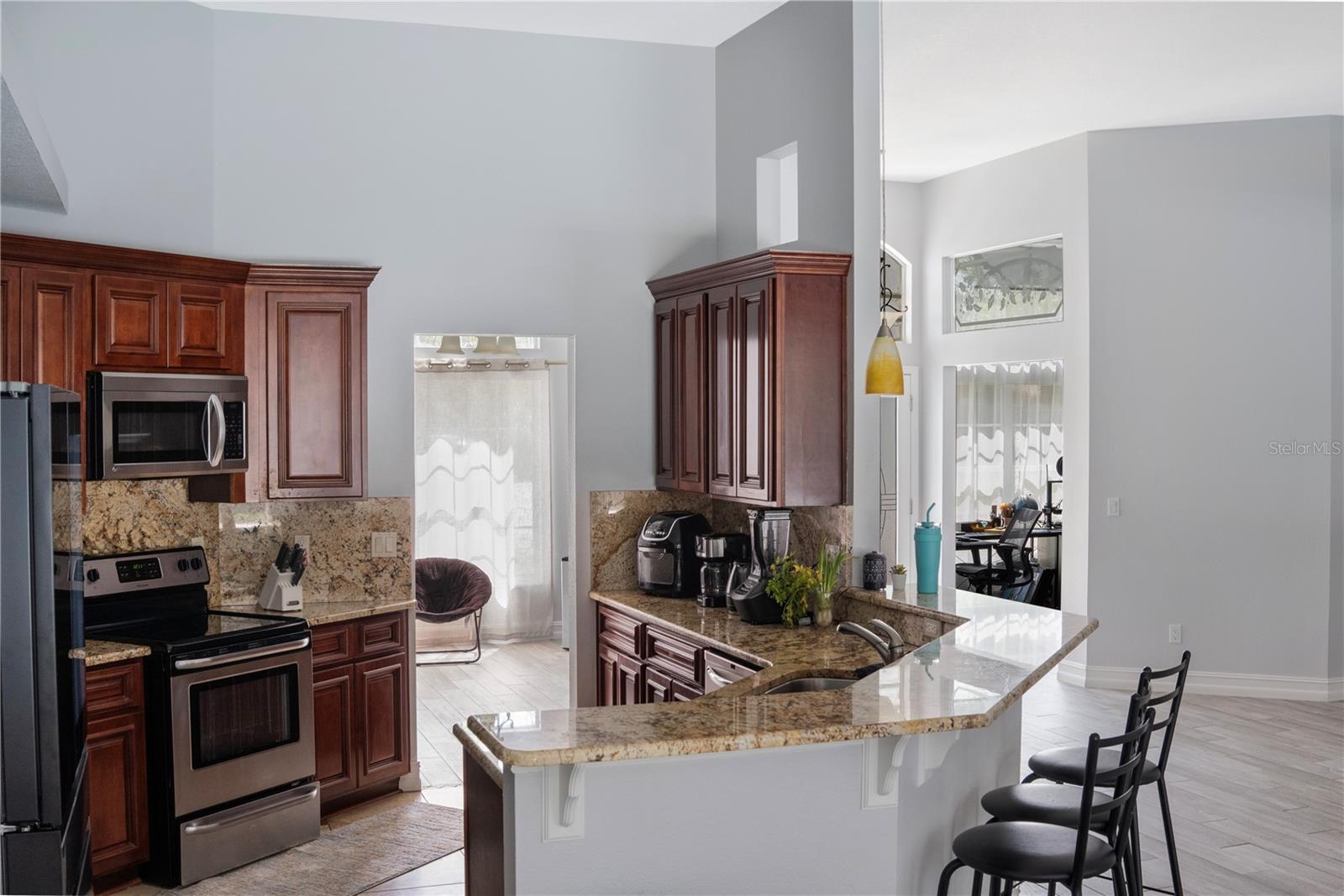 Image 10 of 37 For 10095 Brandon Circle