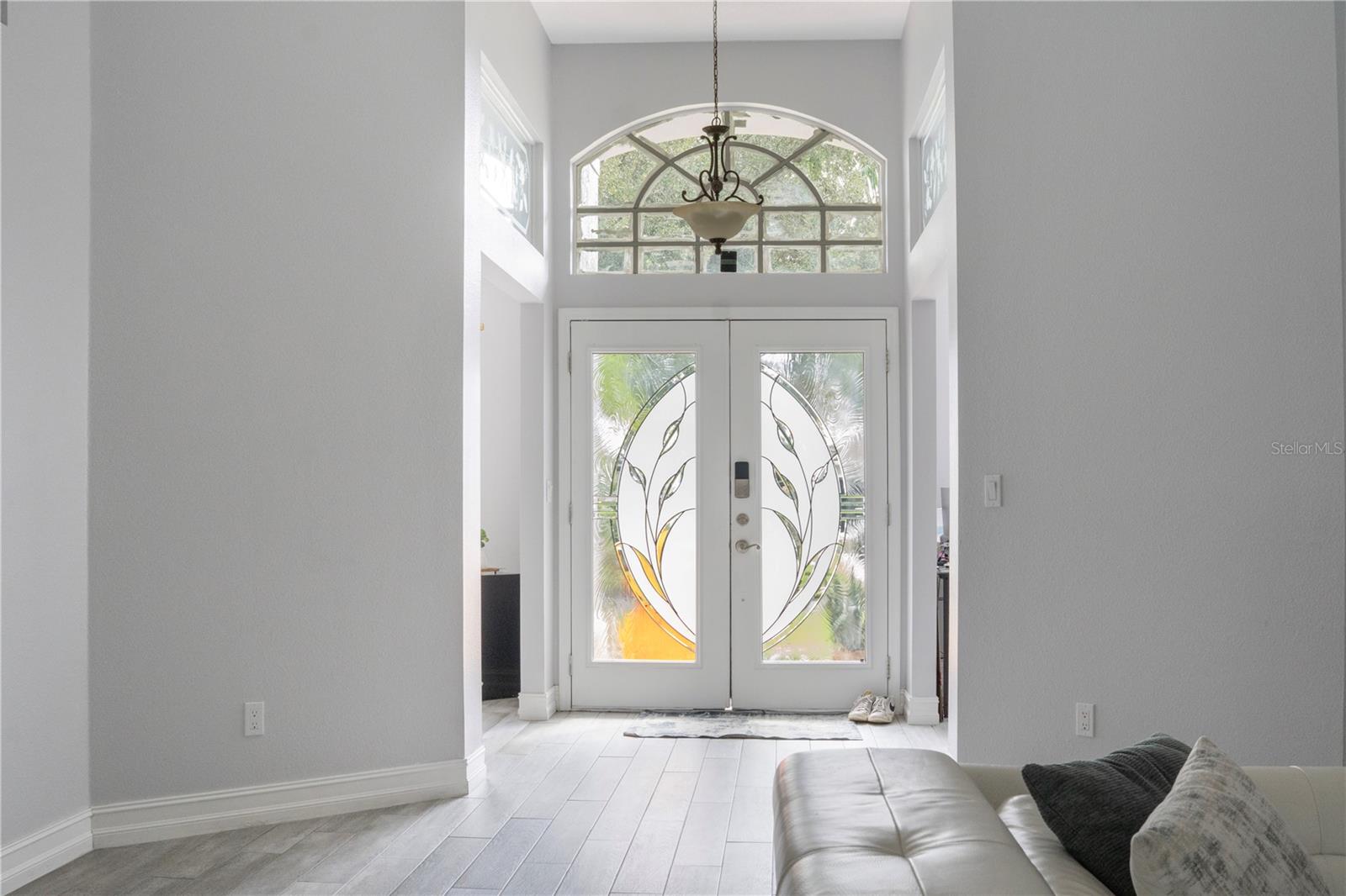 Image 4 of 37 For 10095 Brandon Circle
