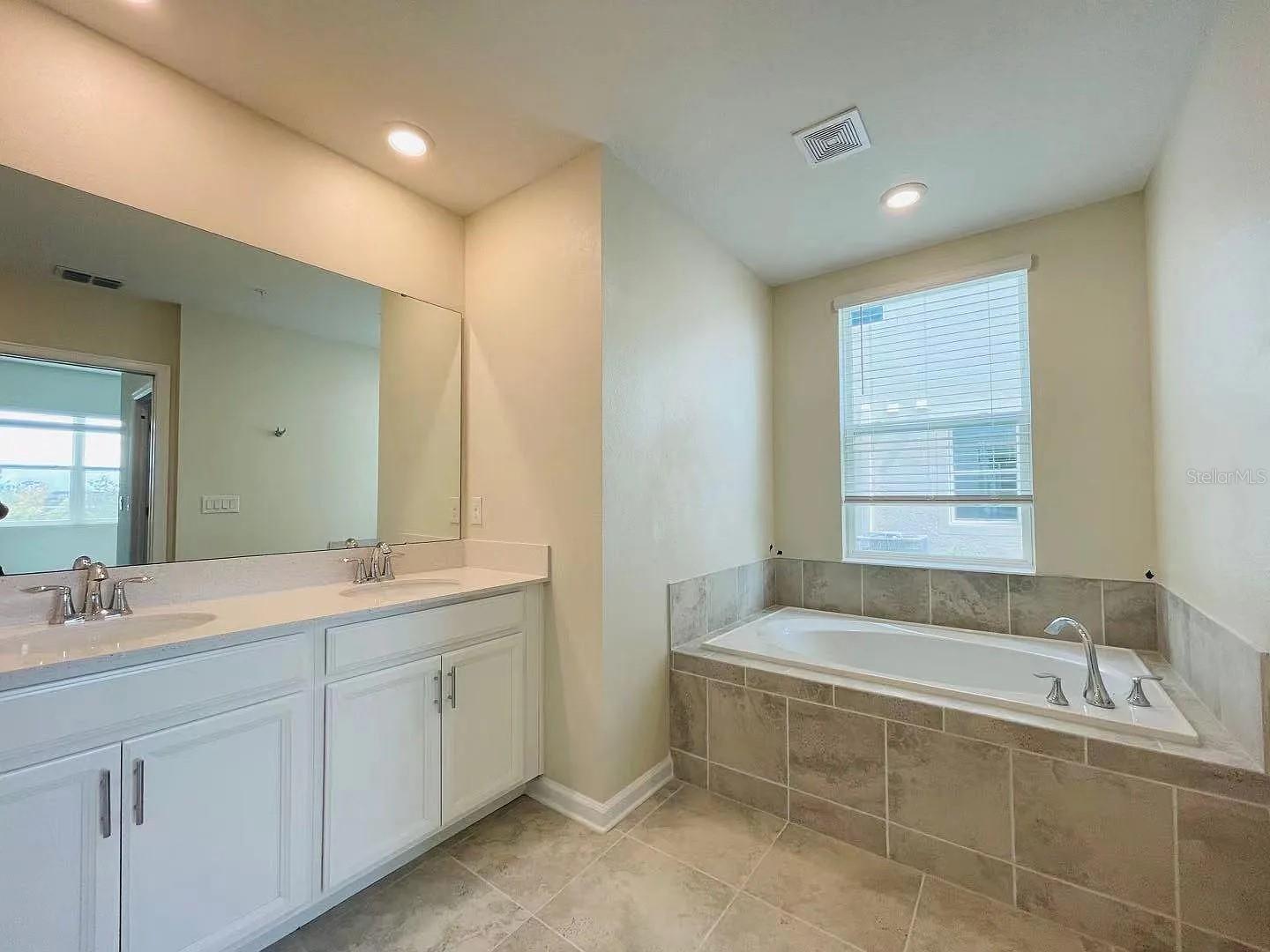 Image 16 of 49 For 1161 Drop Lane