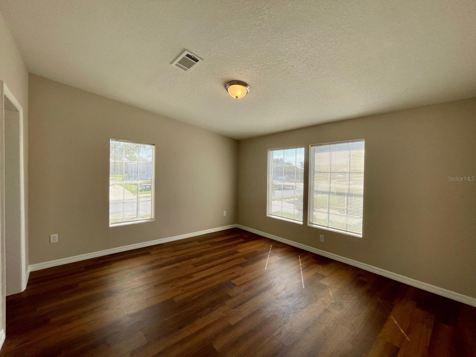 Image 17 of 37 For 14025 Royal Fern Way