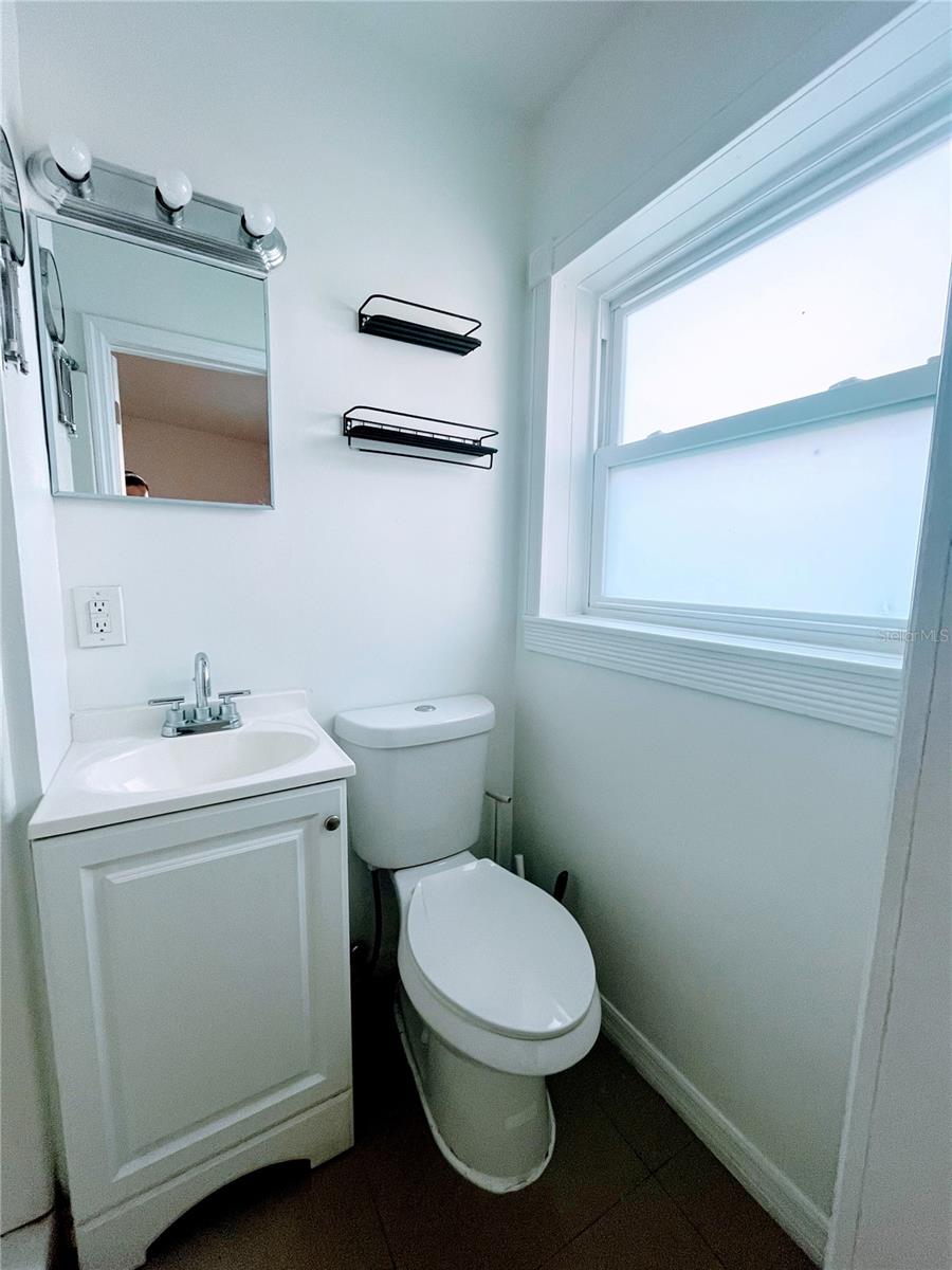 Image 9 of 12 For 5910 Indian Hill Road