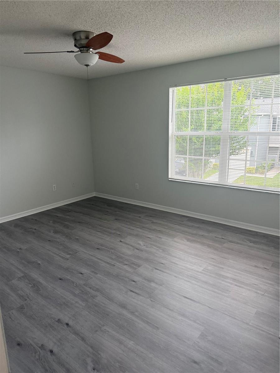 Image 16 of 21 For 13082 Lexington Summit Street