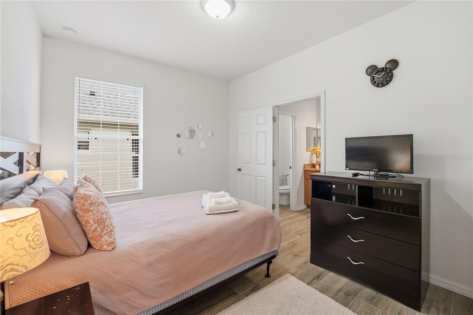 Image 15 of 47 For 4725 Ruby Red Lane