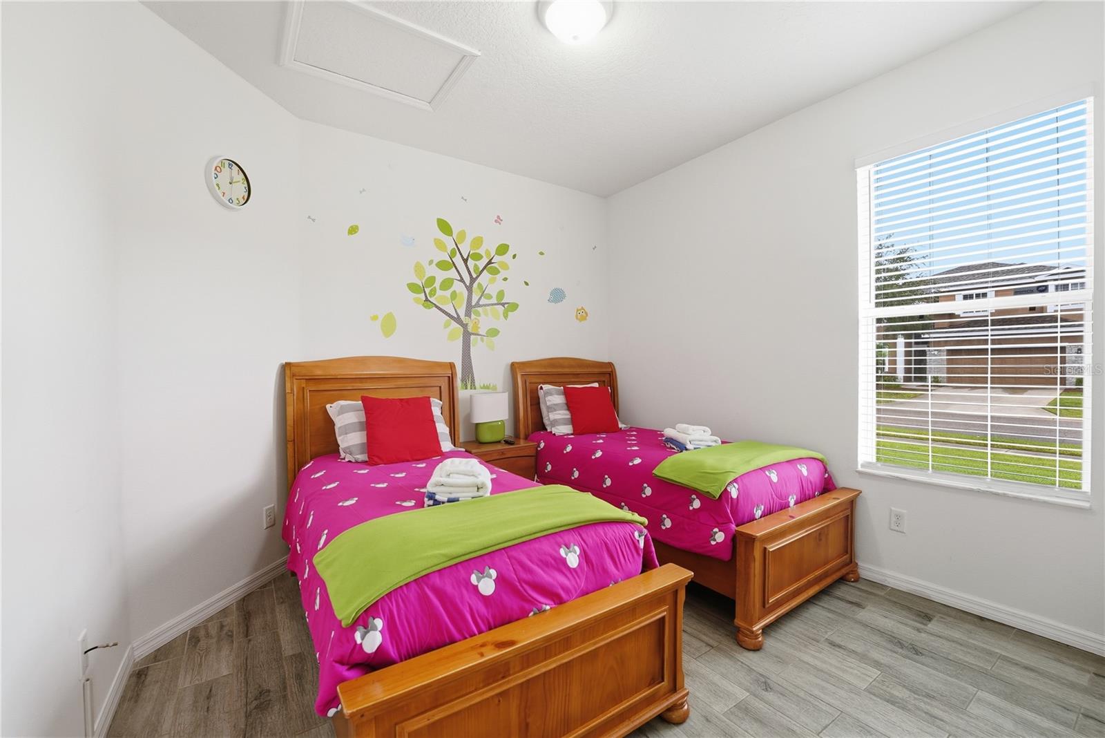 Image 25 of 47 For 4725 Ruby Red Lane