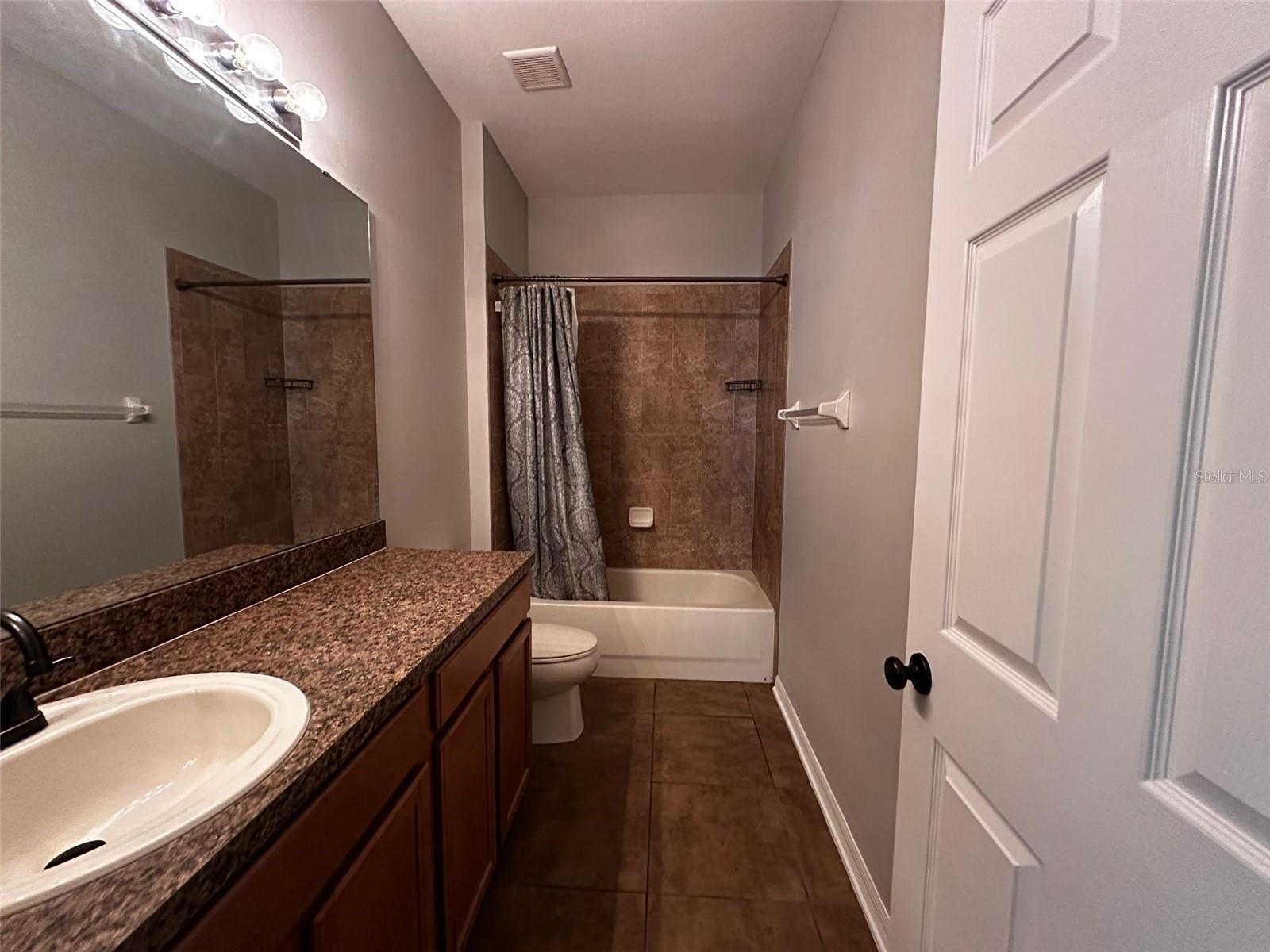 Image 13 of 24 For 15115 Stonebriar Way