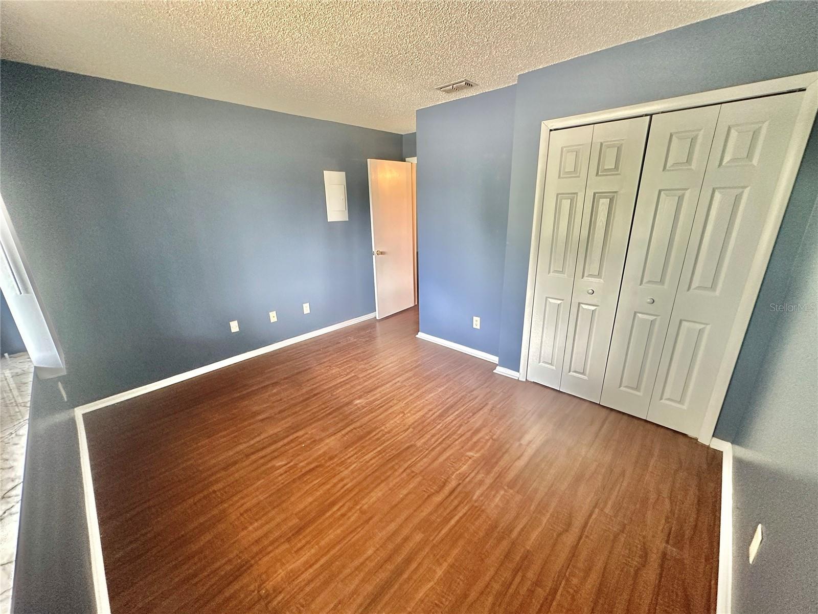 Image 6 of 13 For 2549 Oak Avenue C