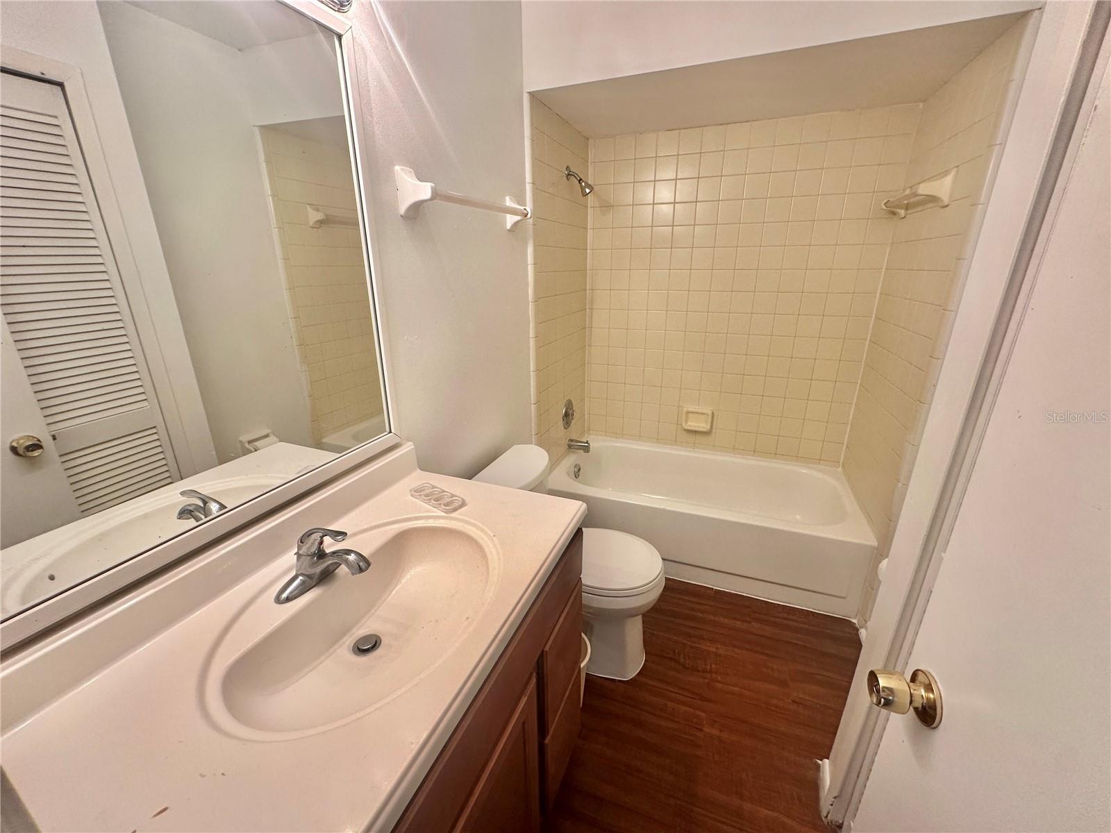 Image 7 of 13 For 2549 Oak Avenue C