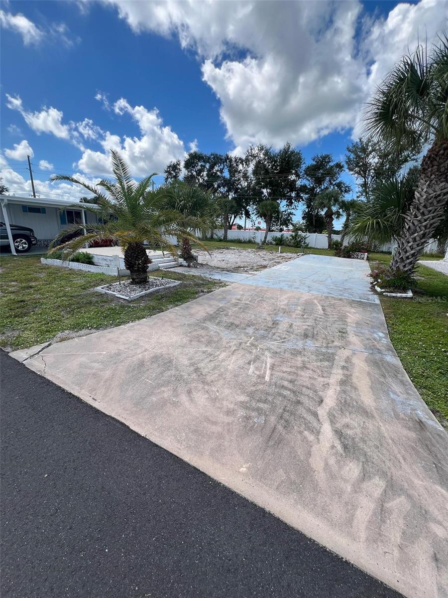 Image 3 of 6 For 703 Roma Road