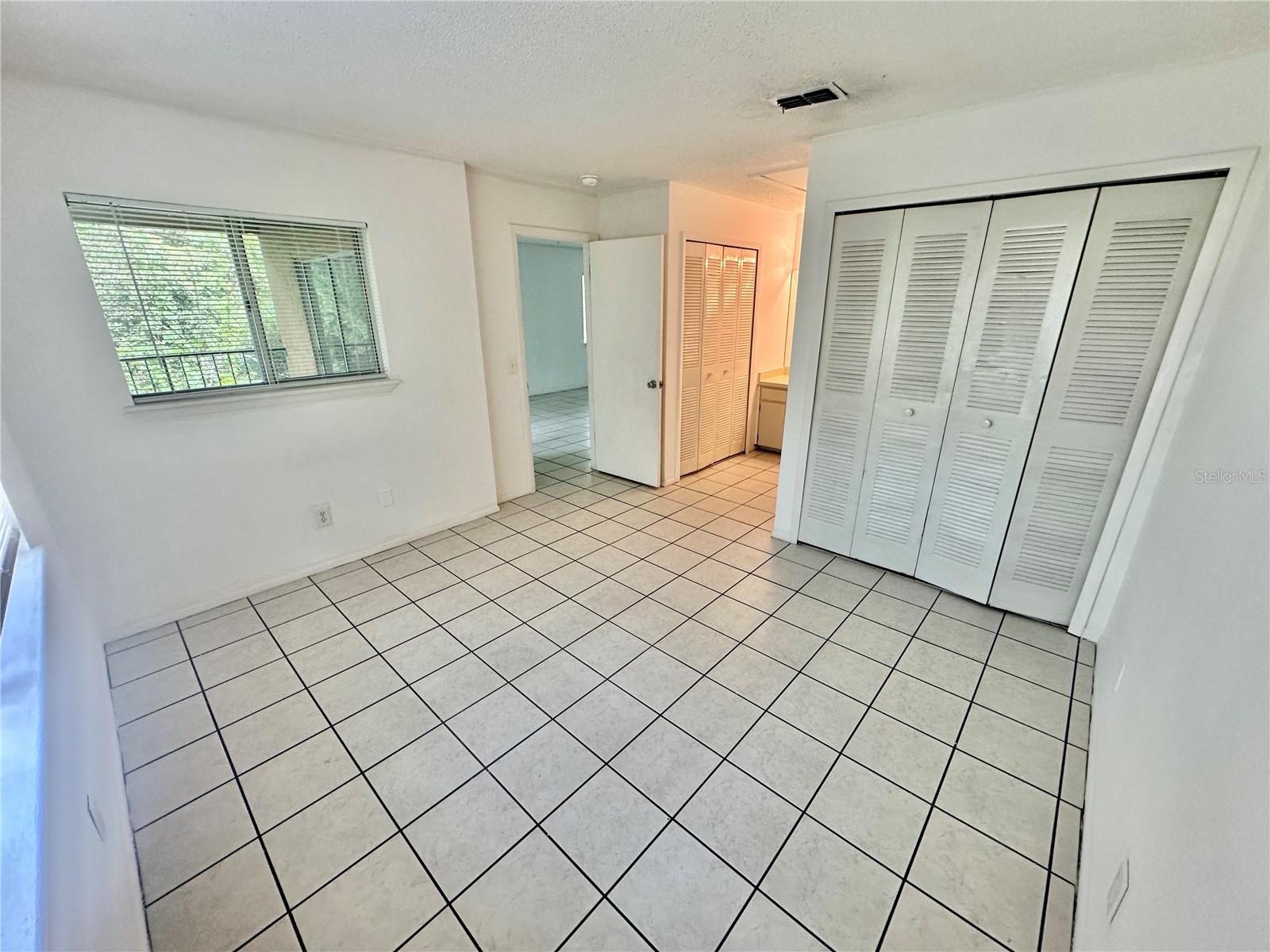 Image 10 of 14 For 2550 Park Avenue D