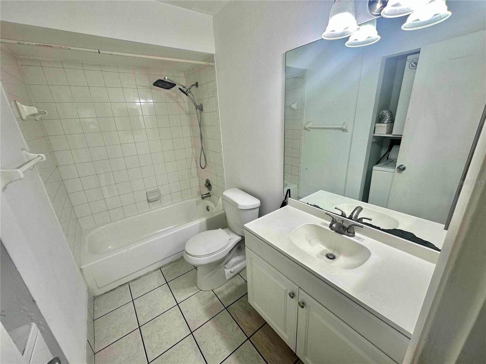 Image 7 of 14 For 2550 Park Avenue D