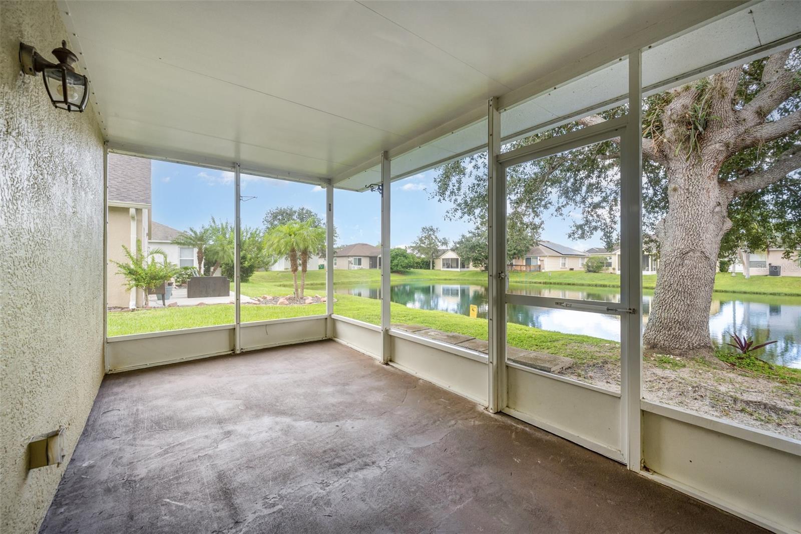 Image 14 of 16 For 531 Cressa Circle